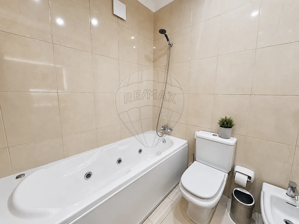 Apartamento T2 para Venda em Moreira Foto 1