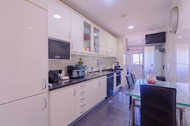 Apartamento T2 para Venda em Moreira Foto 19