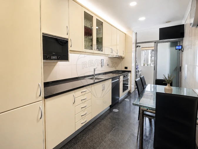 Apartamento T2 para Venda em Moreira Foto 16