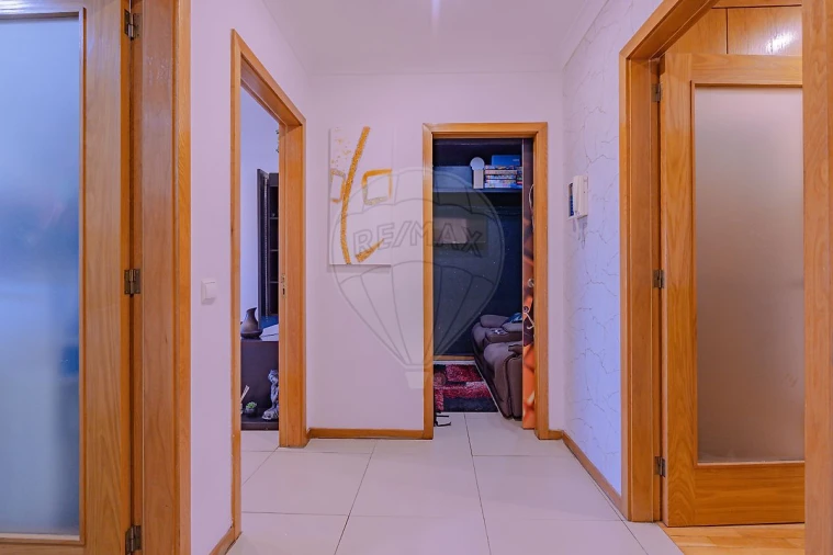 Apartamento T2 para Venda em Moreira Foto 23