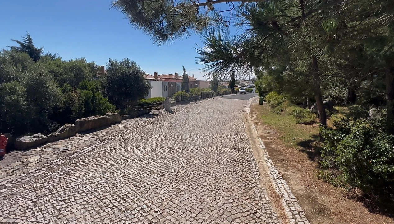 Moradia T3 para Venda em Alcabideche Foto 15