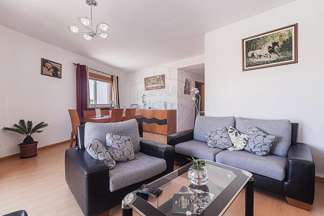 Apartamento T2 para Venda em Algueirão-Mem Martins Foto 10