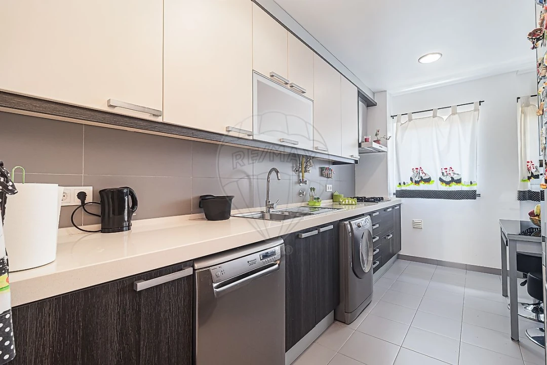 Apartamento T2 para Venda em Algueirão-Mem Martins Foto 21