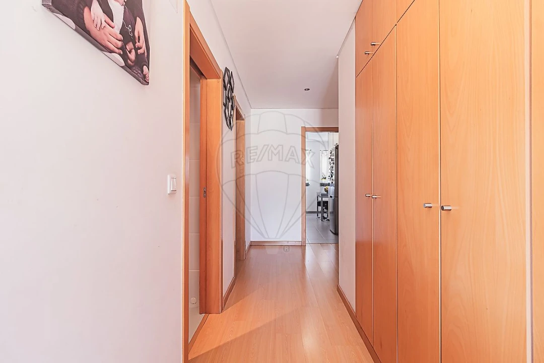 Apartamento T2 para Venda em Algueirão-Mem Martins Foto 16