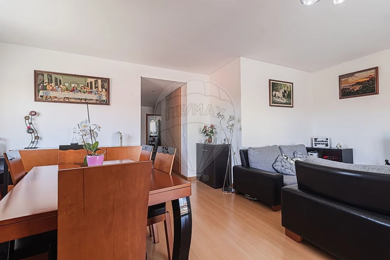 Apartamento T2 para Venda em Algueirão-Mem Martins Foto 5