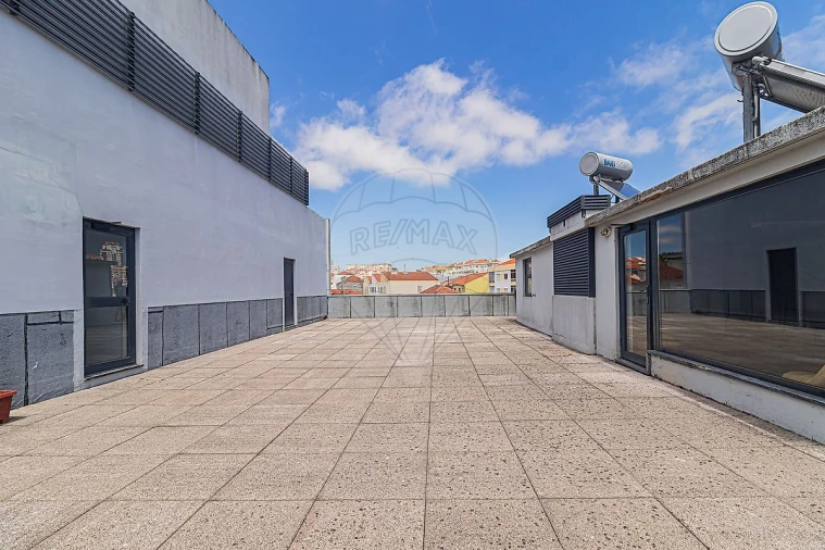Apartamento T2 para Venda em Algueirão-Mem Martins Foto 48