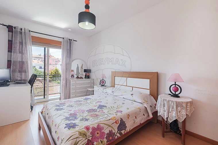 Apartamento T2 para Venda em Algueirão-Mem Martins Foto 31