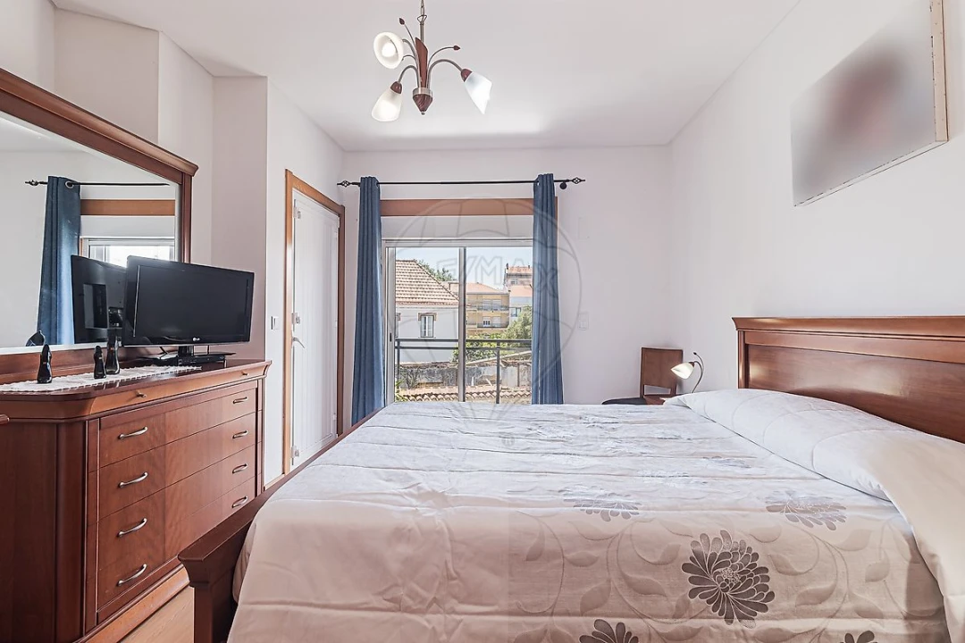 Apartamento T2 para Venda em Algueirão-Mem Martins Foto 38