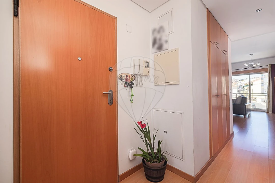 Apartamento T2 para Venda em Algueirão-Mem Martins Foto 17