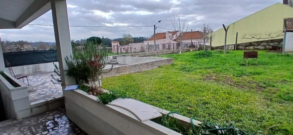 Moradia T4 para Venda em Gião