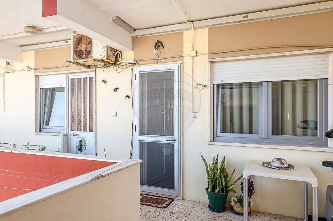 Apartamento T4 para Venda em Pinhal Novo Foto 33