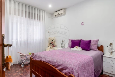 Apartamento T4 para Venda em Pinhal Novo