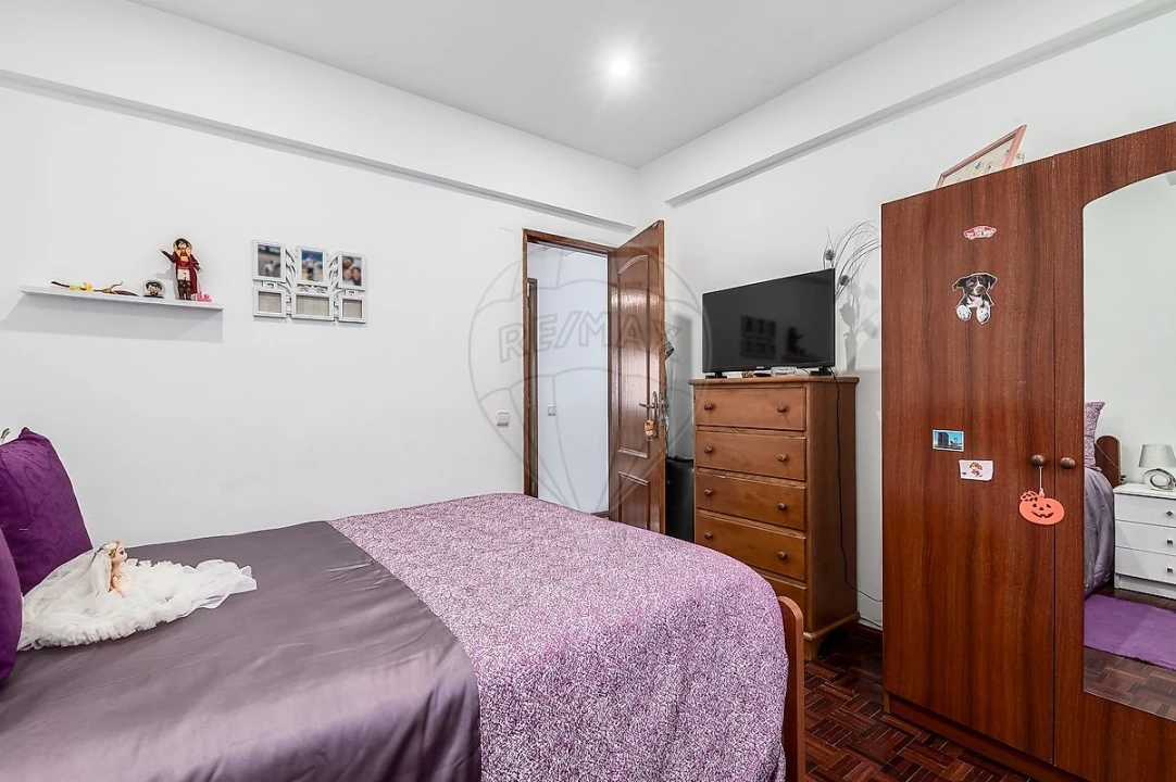 Apartamento T4 para Venda em Pinhal Novo Foto 23