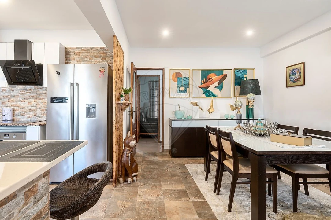 Apartamento T4 para Venda em Pinhal Novo Foto 5