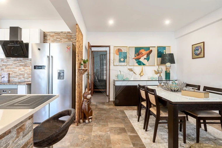 Apartamento T4 para Venda em Pinhal Novo Foto 5