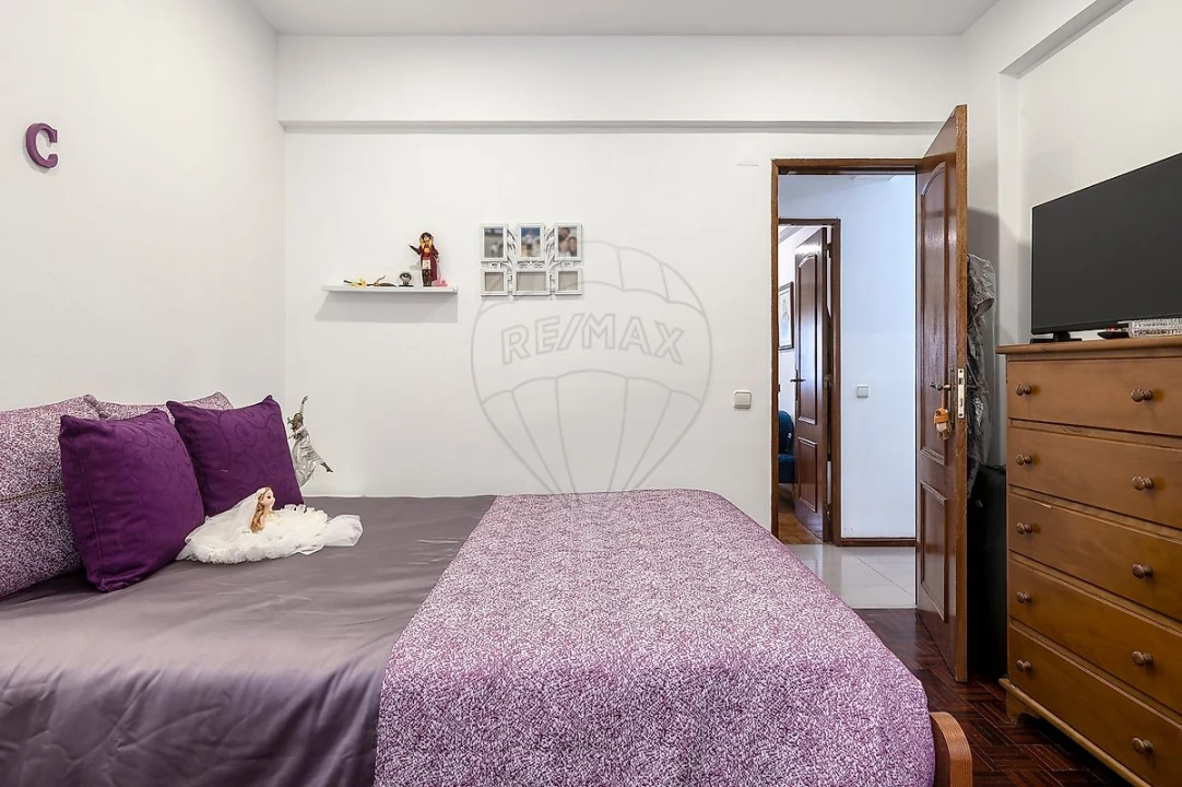 Apartamento T4 para Venda em Pinhal Novo Foto 22