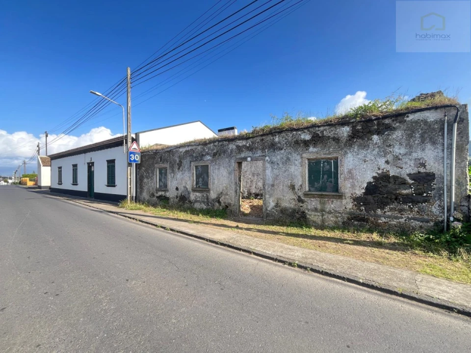 Moradia T3 para Venda em Fenais da Luz Foto 7