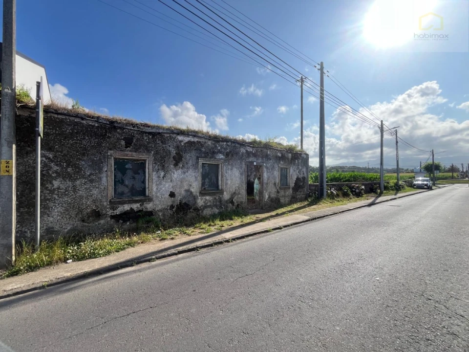 Moradia T3 para Venda em Fenais da Luz Foto 8