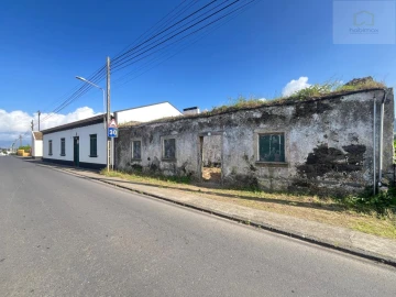 Moradia T3 para Venda em Fenais da Luz
