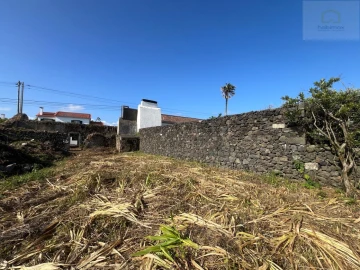 Moradia T3 para Venda em Fenais da Luz