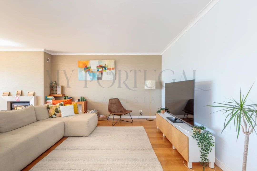 Apartamento T3 para Arrendamento em Carcavelos e Parede Foto 3