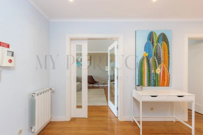 Apartamento T3 para Arrendamento em Carcavelos e Parede