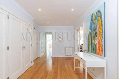 Apartamento T3 para Arrendamento em Carcavelos e Parede