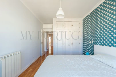 Apartamento T3 para Arrendamento em Carcavelos e Parede