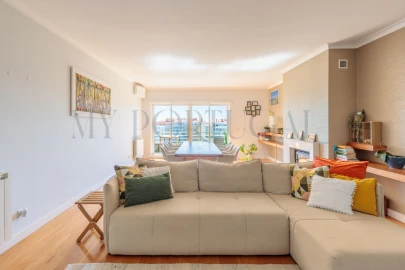 Apartamento T3 para Arrendamento em Carcavelos e Parede