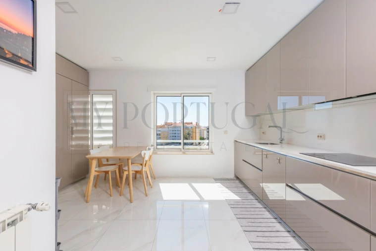 Apartamento T3 para Arrendamento em Carcavelos e Parede Foto 26