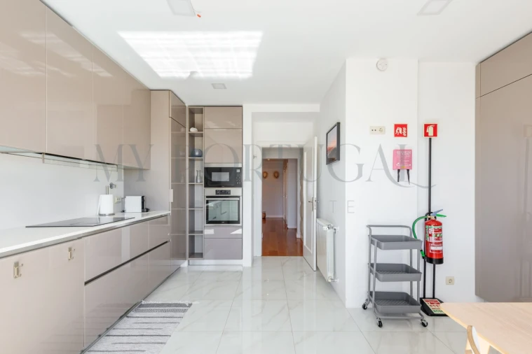 Apartamento T3 para Arrendamento em Carcavelos e Parede Foto 28