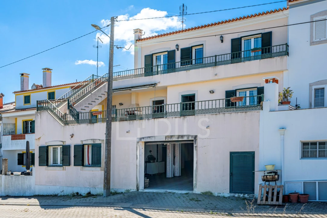Moradia T4 para Venda em Santa Maria do Castelo e Santiago e Santa Susana Foto 17