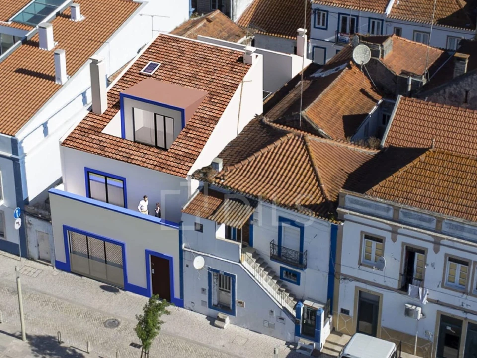Prédio para Venda em Santa Maria do Castelo e Santiago e Santa Susana Foto 7