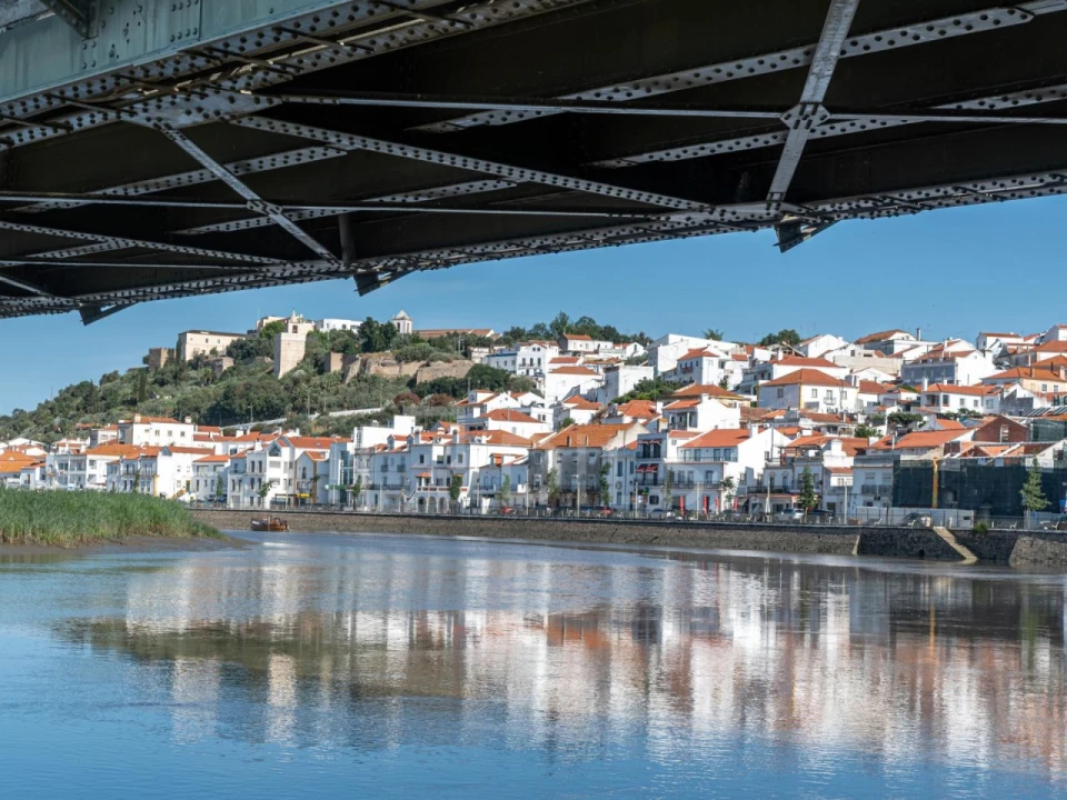 Prédio para Venda em Santa Maria do Castelo e Santiago e Santa Susana Foto 14