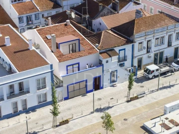 Prédio para Venda em Santa Maria do Castelo e Santiago e Santa Susana