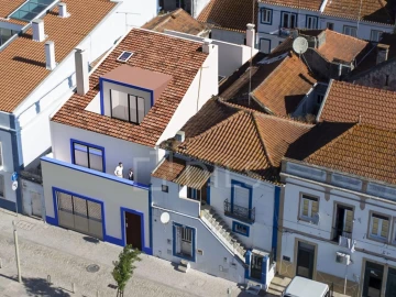 Prédio para Venda em Santa Maria do Castelo e Santiago e Santa Susana