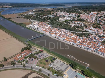 Prédio para Venda em Santa Maria do Castelo e Santiago e Santa Susana