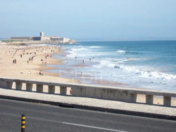 Apartamento T2 para Venda em Carcavelos e Parede
