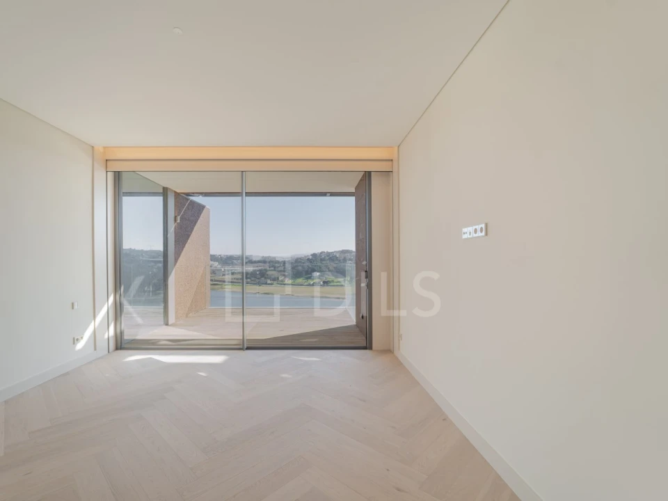 Apartamento T5 para Venda em Campanhã Foto 9