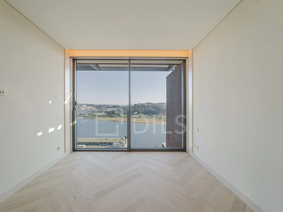 Apartamento T5 para Venda em Campanhã Foto 12