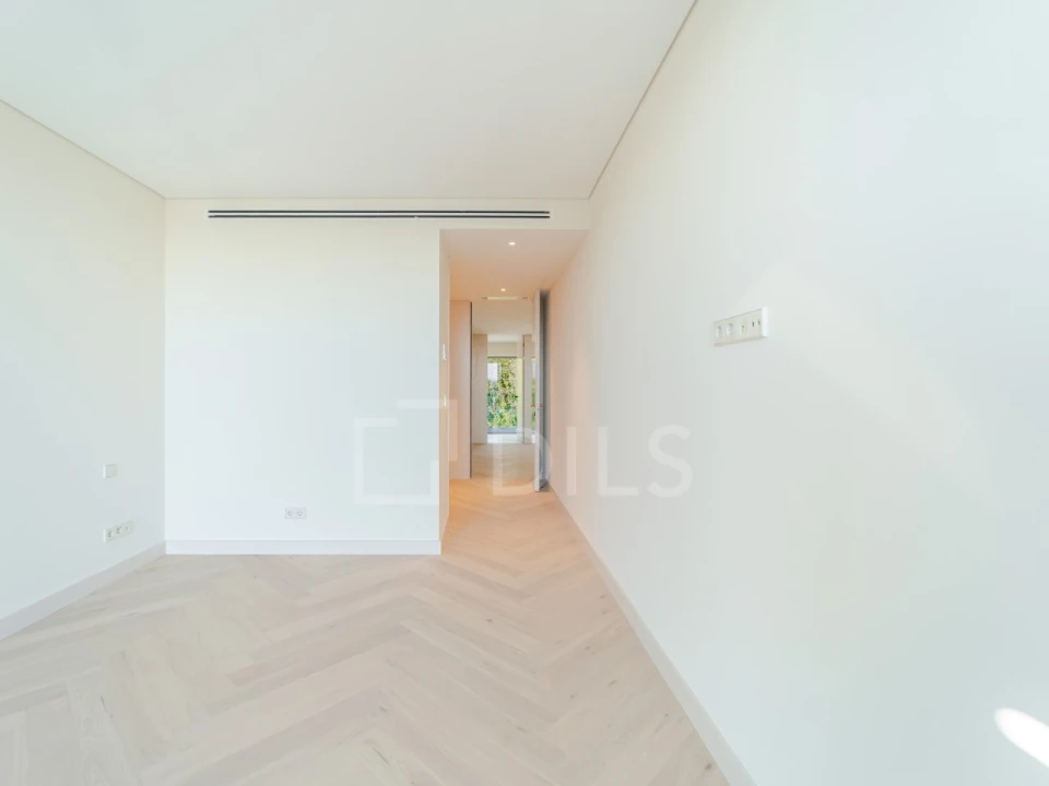 Apartamento T5 para Venda em Campanhã Foto 28