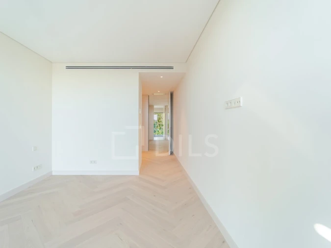 Apartamento T5 para Venda em Campanhã Foto 28