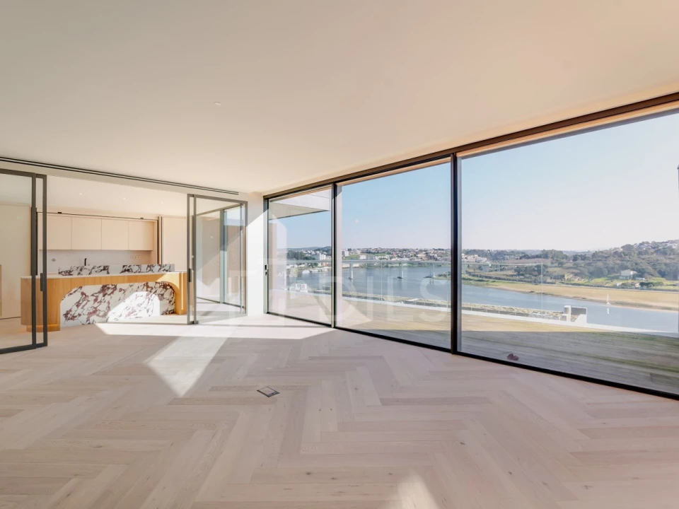 Apartamento T4 para Venda em Campanhã Foto 3