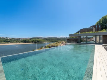 Apartamento T4 para Venda em Campanhã
