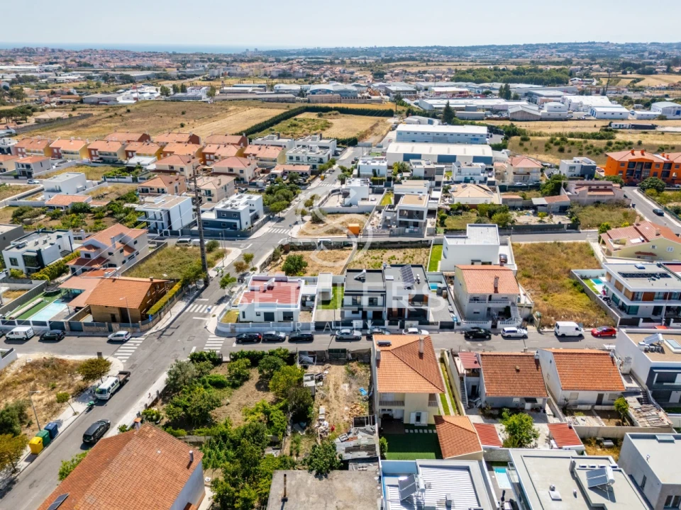 Moradia T4 para Venda em São Domingos de Rana Foto 31