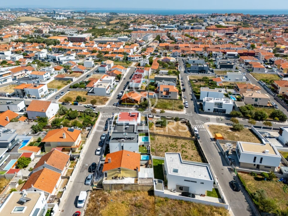 Moradia T4 para Venda em São Domingos de Rana Foto 32