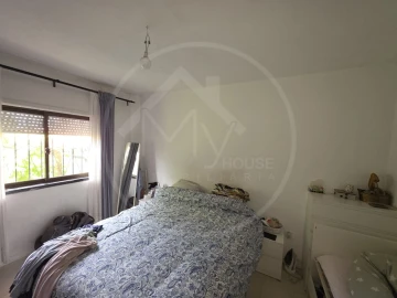 Moradia T7 para Venda em Charneca de Caparica e Sobreda