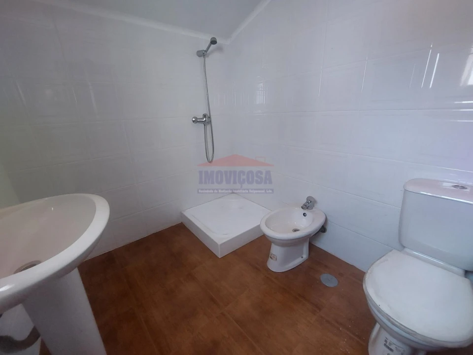 Apartamento T1 para Venda em Borba (Matriz) Foto 16
