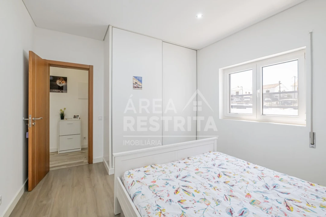 Moradia T3 para Venda em Quinta do Conde Foto 6