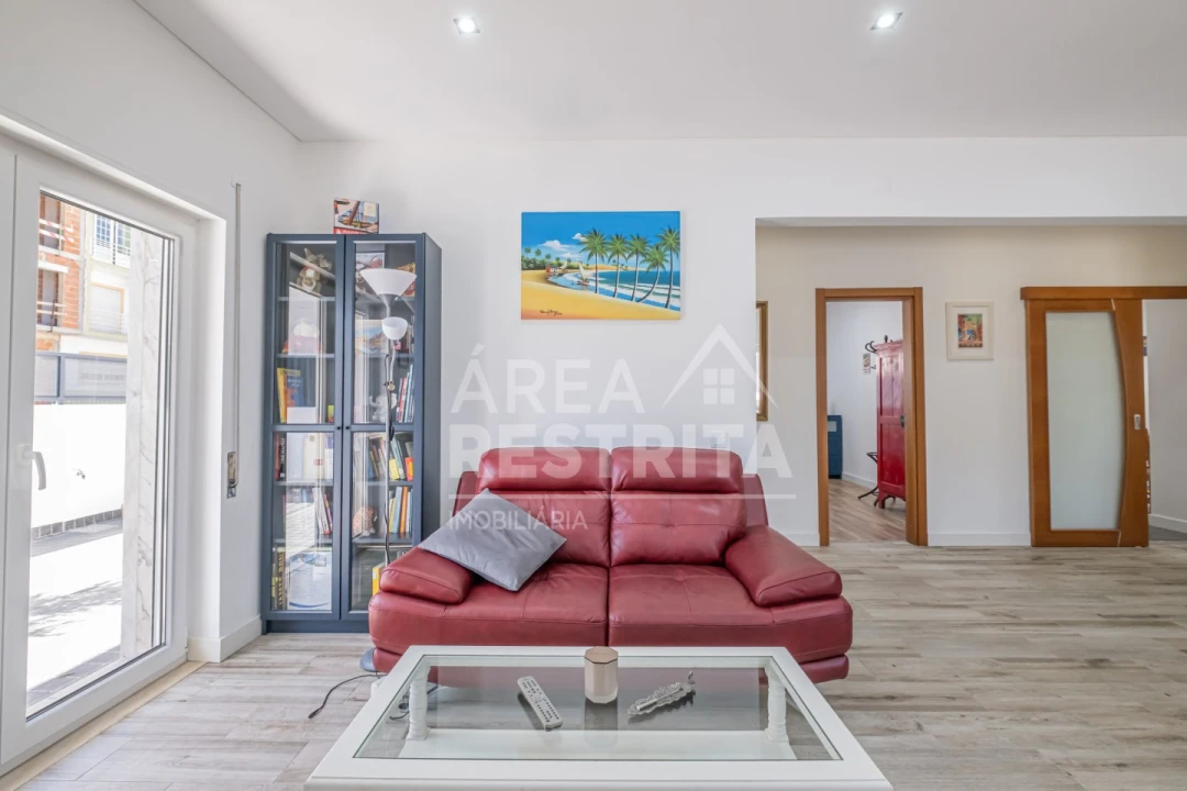 Moradia T3 para Venda em Quinta do Conde Foto 18